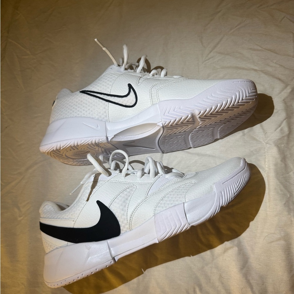 NikeCourt Light Men’s Tennis Shoes